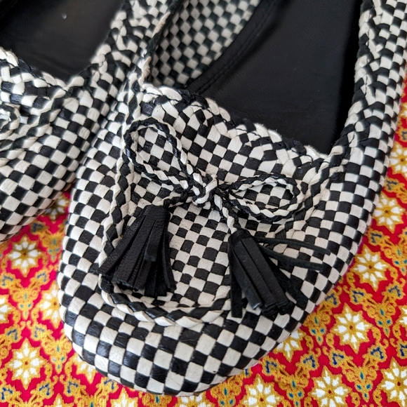 Tory Burch Shoes - GUC Tory Burch Loafers